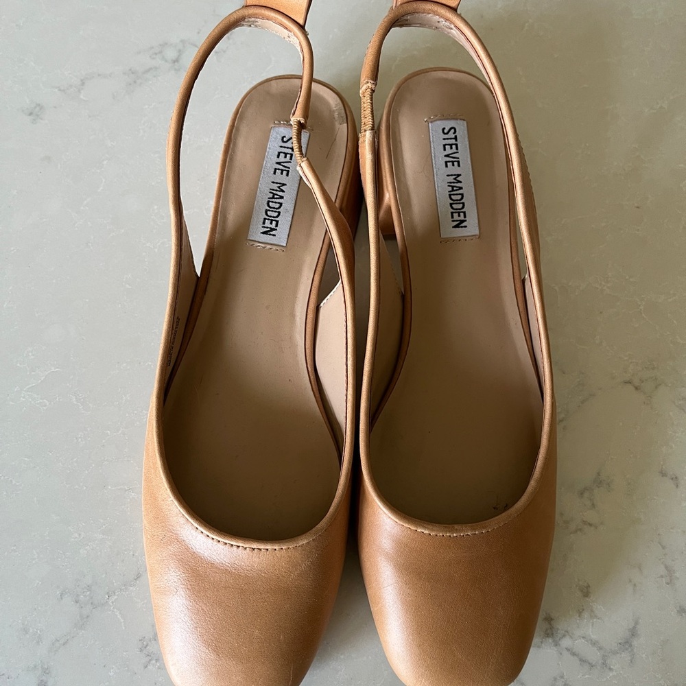Steve Madden Tan Block Heel Slingbacks - Picture 3 of 4